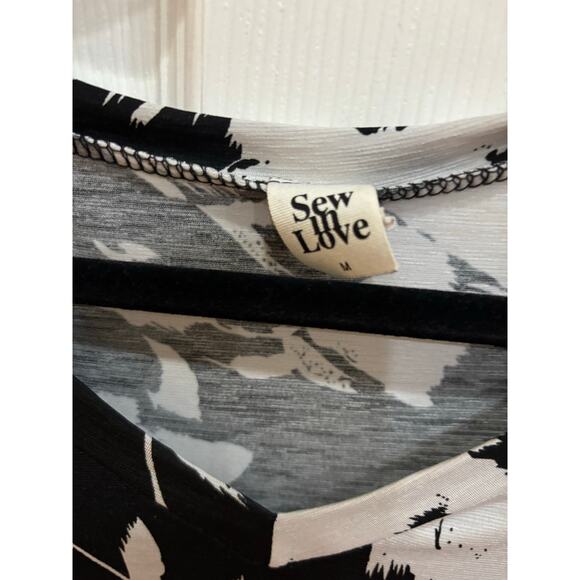 Sew in Love Adorable Black and White Blouse Oversized (M) - Picture 2 of 3